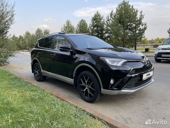 Toyota RAV4 2.5 AT, 2017, 125 000 км