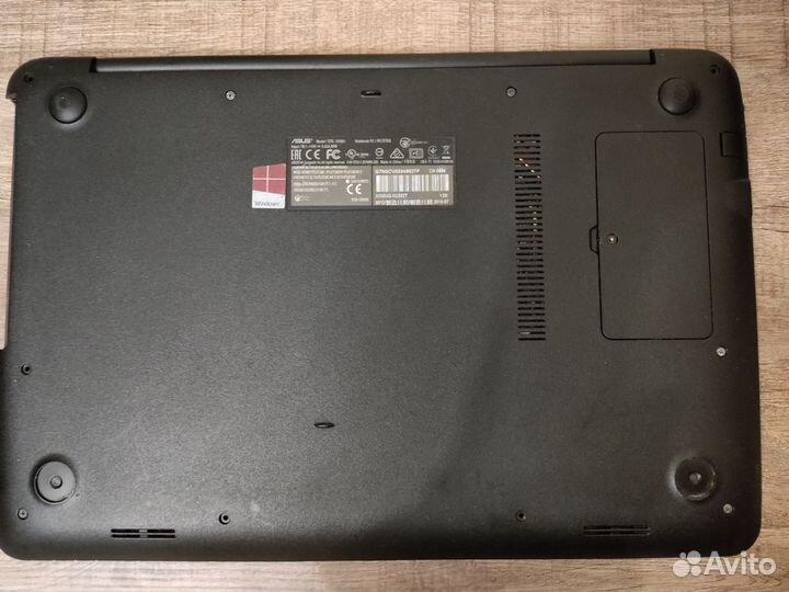 Ноутбук Asus X556