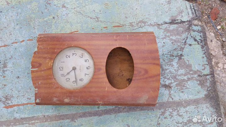 Старинные настенные часы