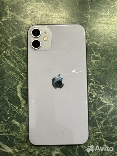 Телефон iPhone 11