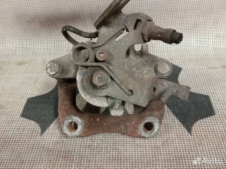 Суппорт задний правый golf+/octavia a5