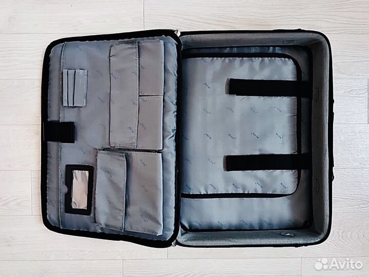 Портфель для ноутбука фирмы Bliss