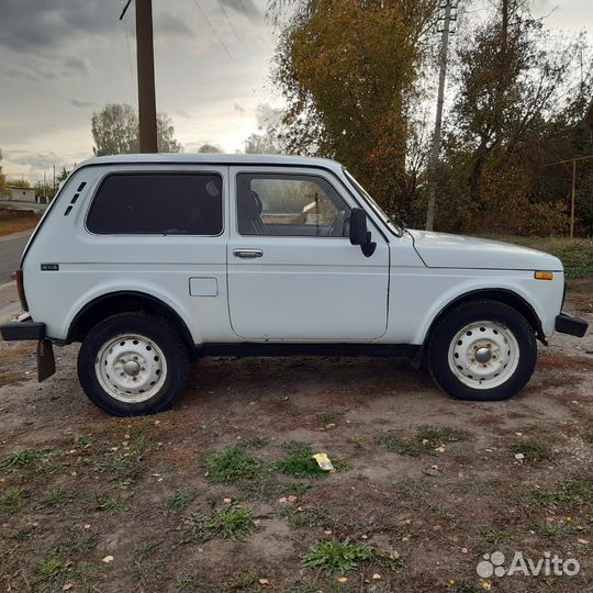 LADA 4x4 (Нива) 1.7 МТ, 2003, 160 000 км