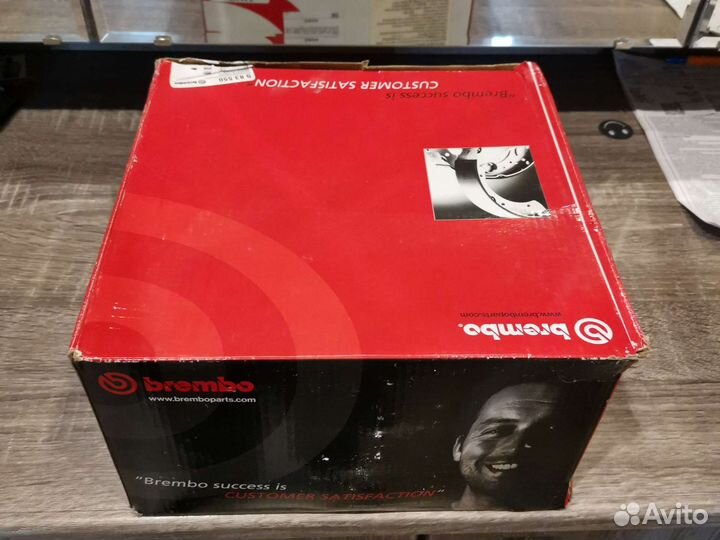 Тормозные колодки задние Brembo S83550