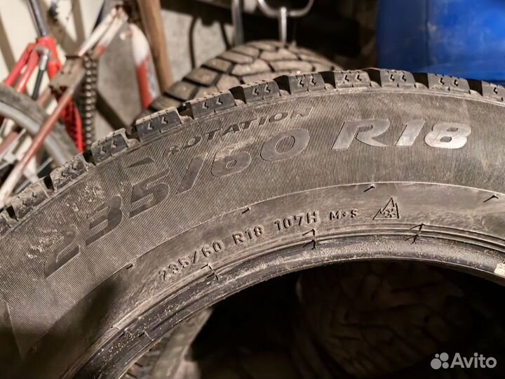 Pirelli Ice Zero 235/60 R18