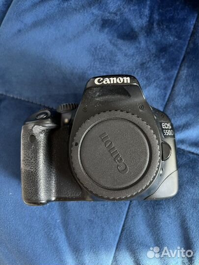 Зеркальный фотоаппарат canon 550d