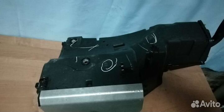 Корпус блока предохранителей Mercedes ML 350 w 163