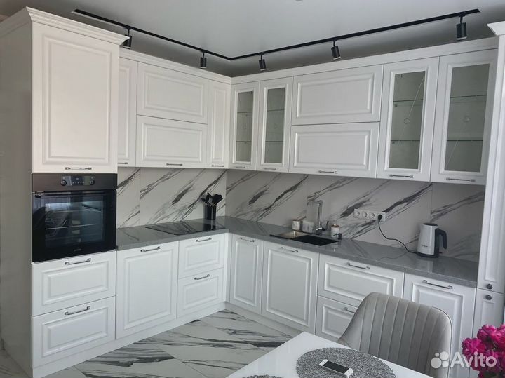 Кухни на заказ Кухонный гарнитур