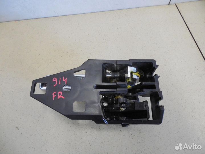 Ручка двери внутренняя правая Hi Lux 2015