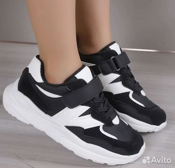 Кроссовки детские