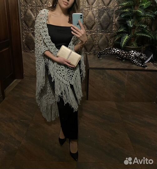 Шаль вязаная