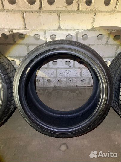 Pirelli Ice Zero 275/35 R21 и 315/30 R21