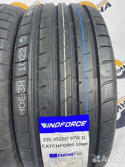 Windforce Catchfors UHP 235/45 R17 98W