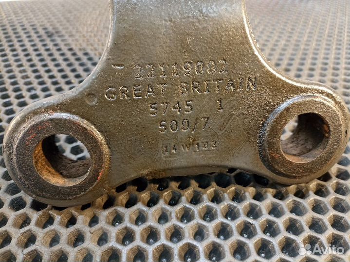 22119002 Кронштейн стабилизатора