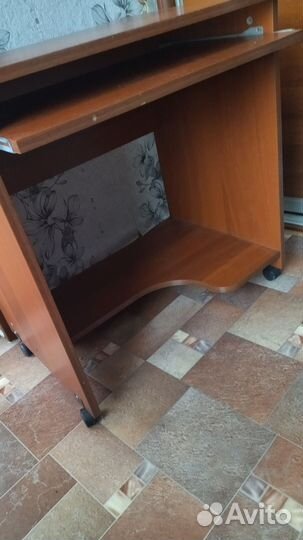 Компьютерный стол