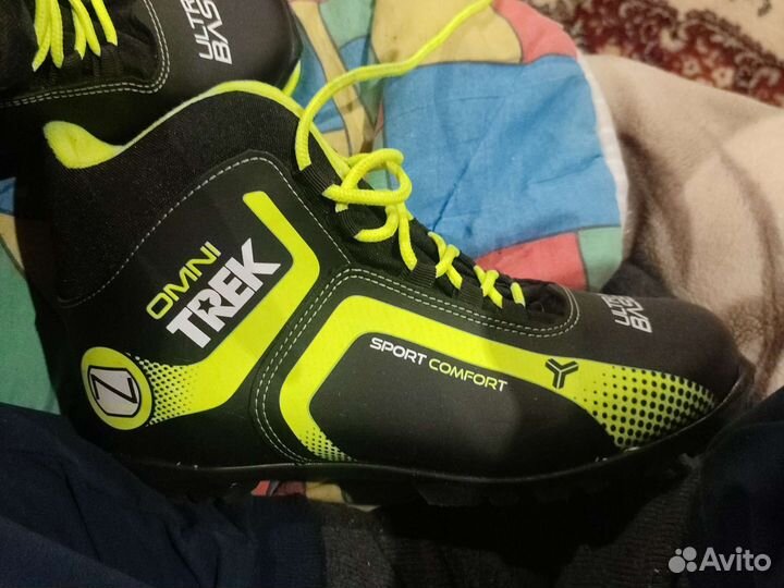 Лыжные ботинки