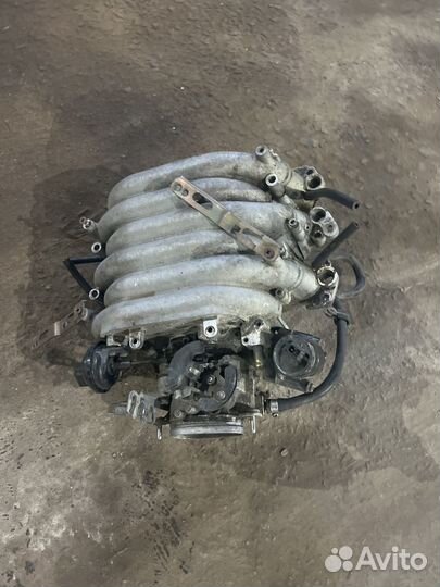 Впускной коллектор audi 100 2,6