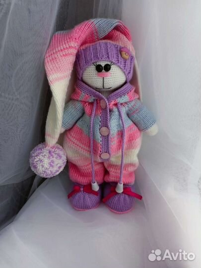 Вязаные игрушки Зайка тильда