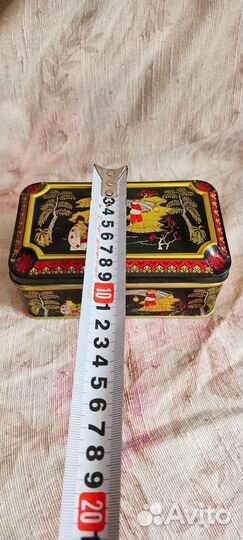 Жестяная банка из под чая