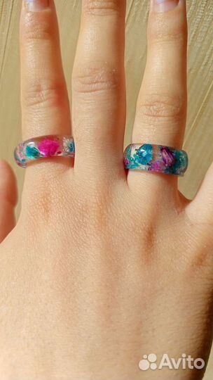 Кольца с цветной гипсофилой/эпоксидная смола