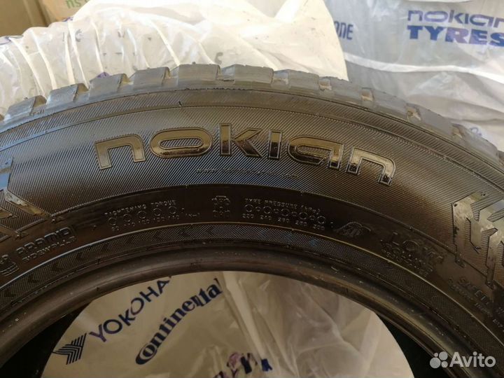 Nokian Tyres Hakkapeliitta 8 SUV 215/65 R16 102T