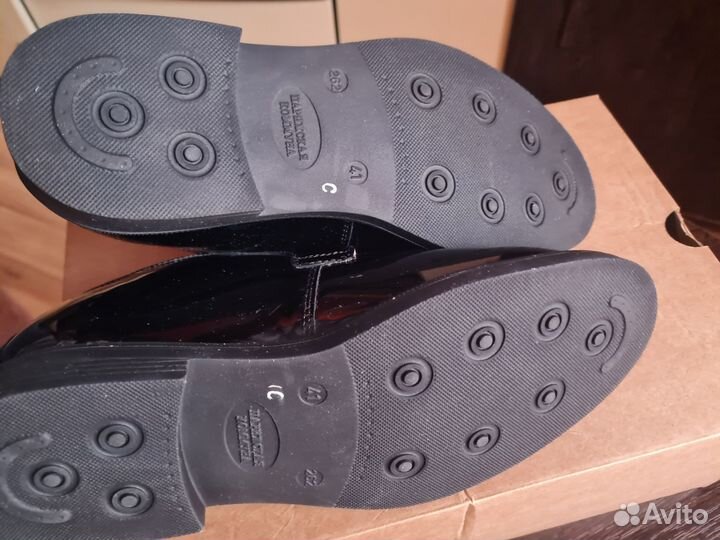 Туфли лакированные (лабутены)