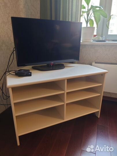 Тумба под телевизор из массива