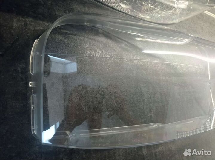 Стекло фары Вольво хс90