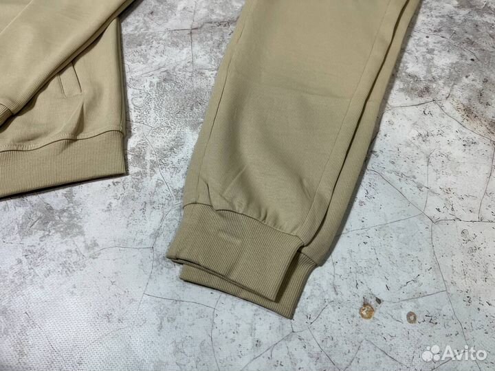 Спортивные костюмы Lacoste