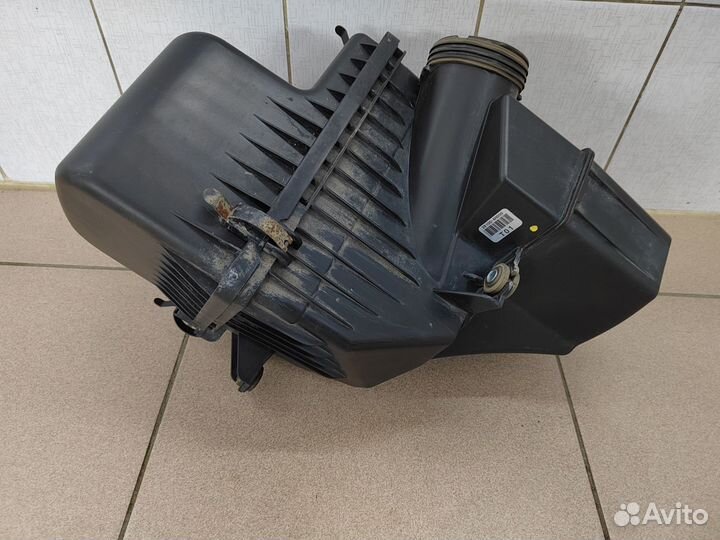 Корпус воздушного фильтра Hyundai H-1 2,5CRDi