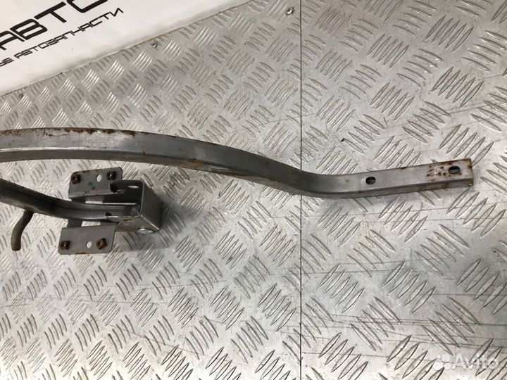 Б/У петля крышки багажника задний правый