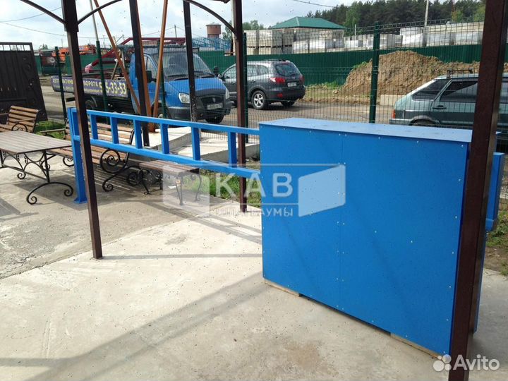 Антивандальный откатной шлагбаум