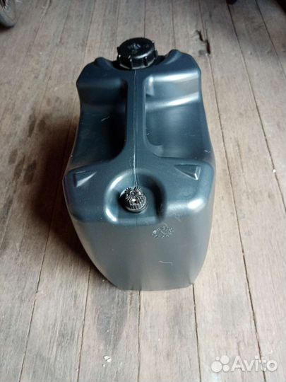 Канистра пластиковая