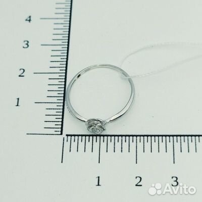 Золотое кольцо с камнем 18р