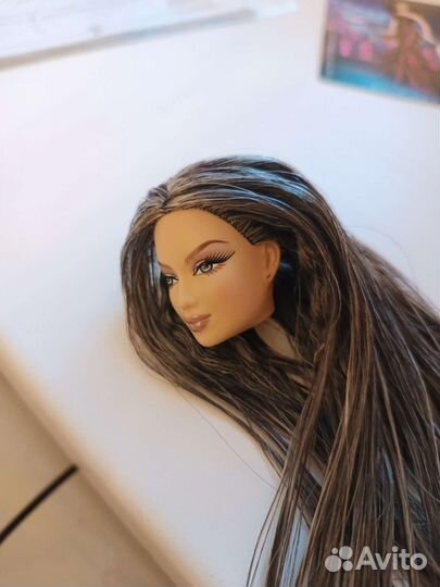 Голова куклы Барби Рапсодия в Нью-Йорке