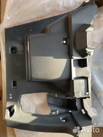 Обшивка багажника toyota corolla verso R10