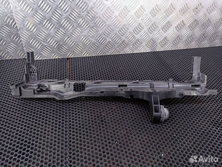 Кронштейн (крепление) радиатора левый A0995040000