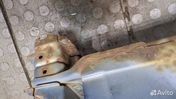 Усилитель бампера Honda FRV, 2005