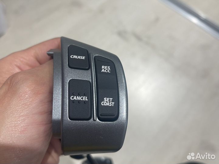 Кнопки на руль Suzuki SX4 с круиз-контролем
