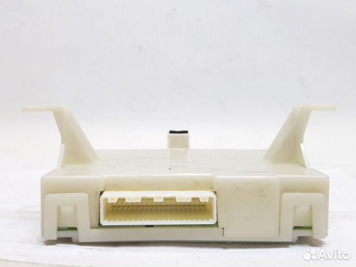 Блок комфорта Nissan Juke 2013