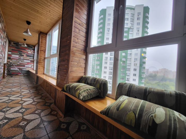 2-к. квартира, 56 м², 5/17 эт.