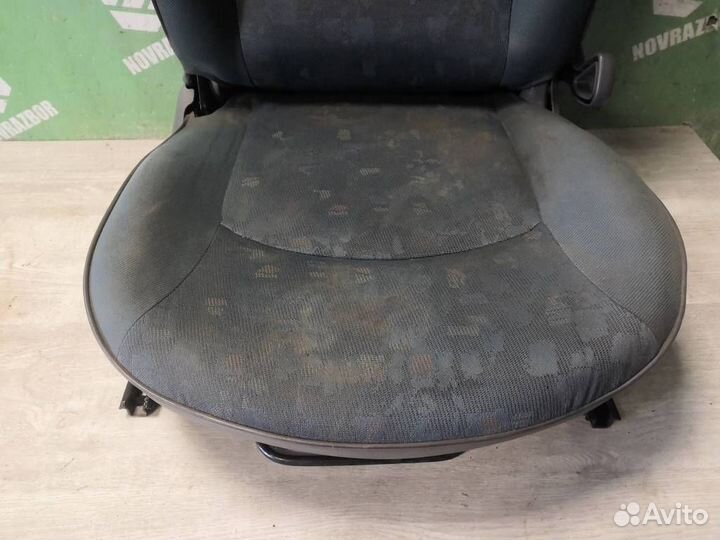Сиденья комплект Пежо 206