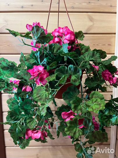 Искусственные цветы в кашпо из Финляндии