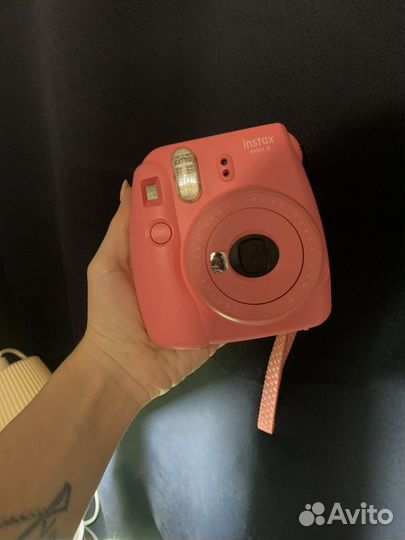 Пленочный фотоаппарат instax