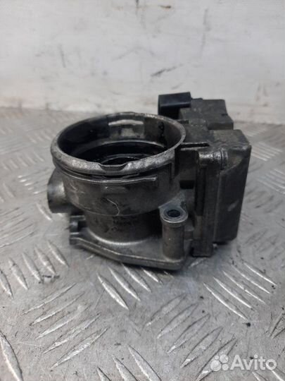 Дроссельная заслонка Volkswagen Golf хэтчбек 1.9