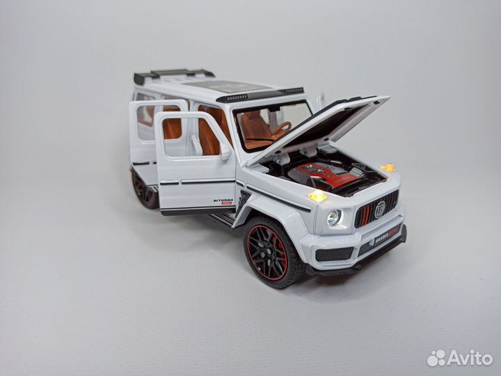 Модель автомобиля Mercedes-Benz G-Class Brabus 800