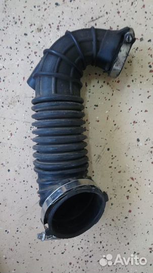 Патрубок воздушного фильтра Ауди А4 Б8 2.0 TDI