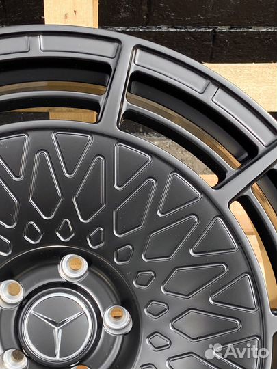 Кованые диски R23 GT Forged на Mercedes G-class