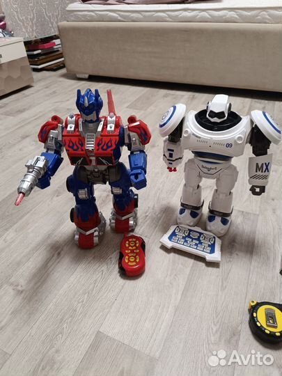Игрушка робот