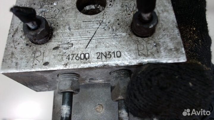 Блок абс, насос Nissan Almera N15, 1998